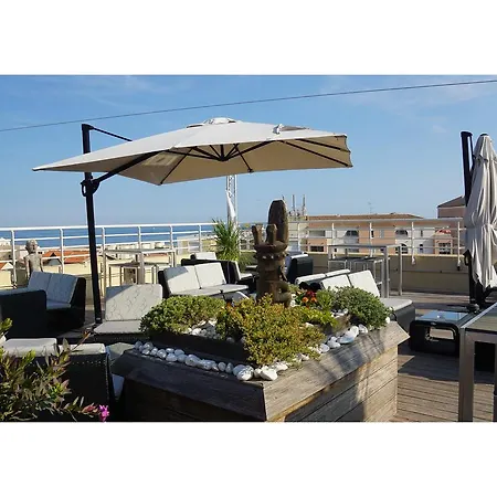 Cit'hotel Imperial ホテル セット